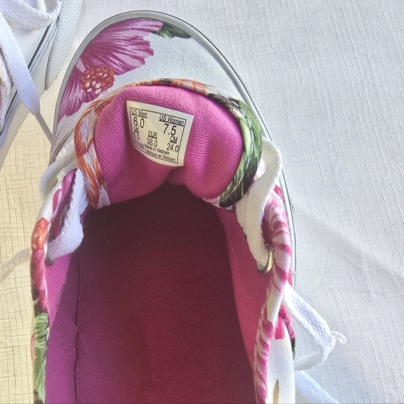 Vans Women's Pink Floral Canvas Sneakers 7.5 - Picture 8 of 8
